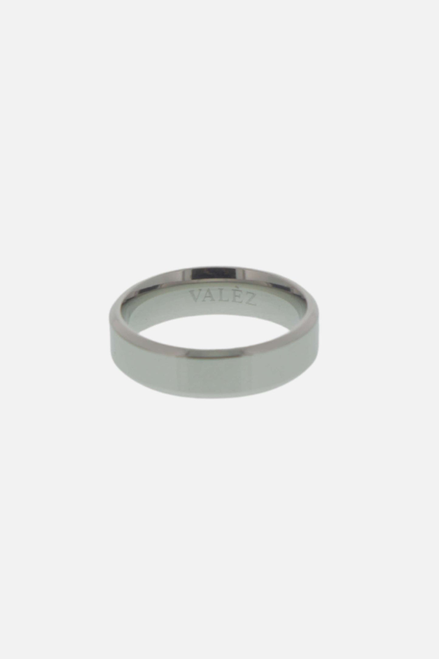 CLASSIC RING