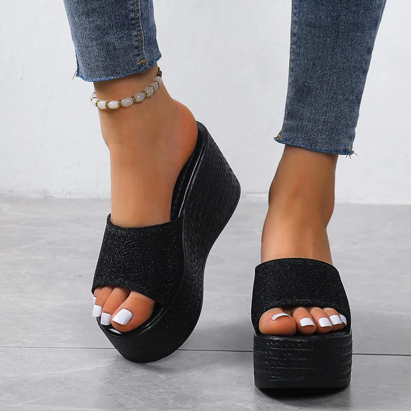 Sandals Summer Design New Women Slippers Wedges Platform Beach Flip Flops Trend High Heels Ladies Shoes Pumps Thick Slides Mujer